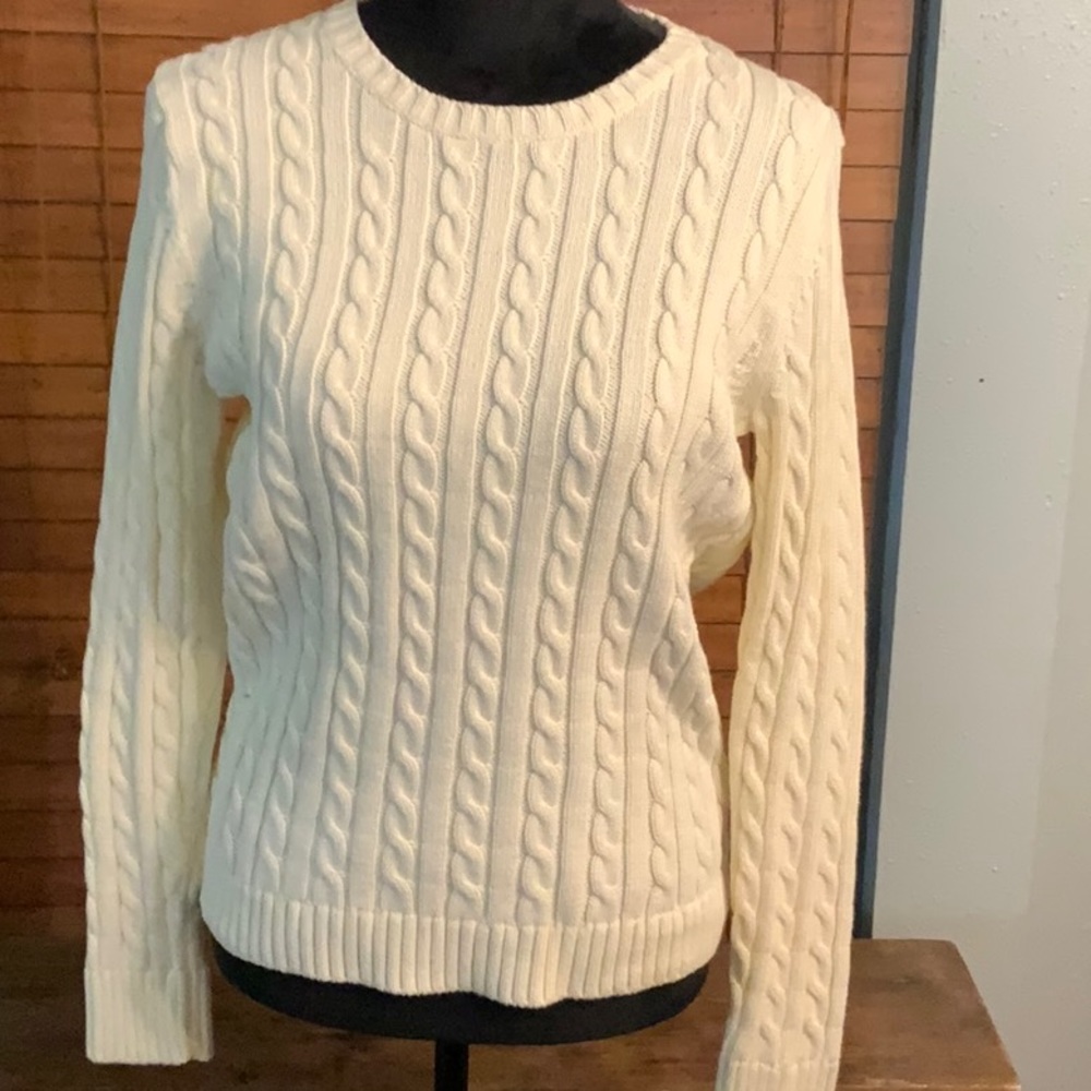 Llbean sweater eggshell in color.size M
